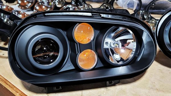 VXT GEN2 (OEM R32 HID Style) Bi-LED Headlight Assemblies – BLACK – MK4 Golf / GTI / R32 - Image 2