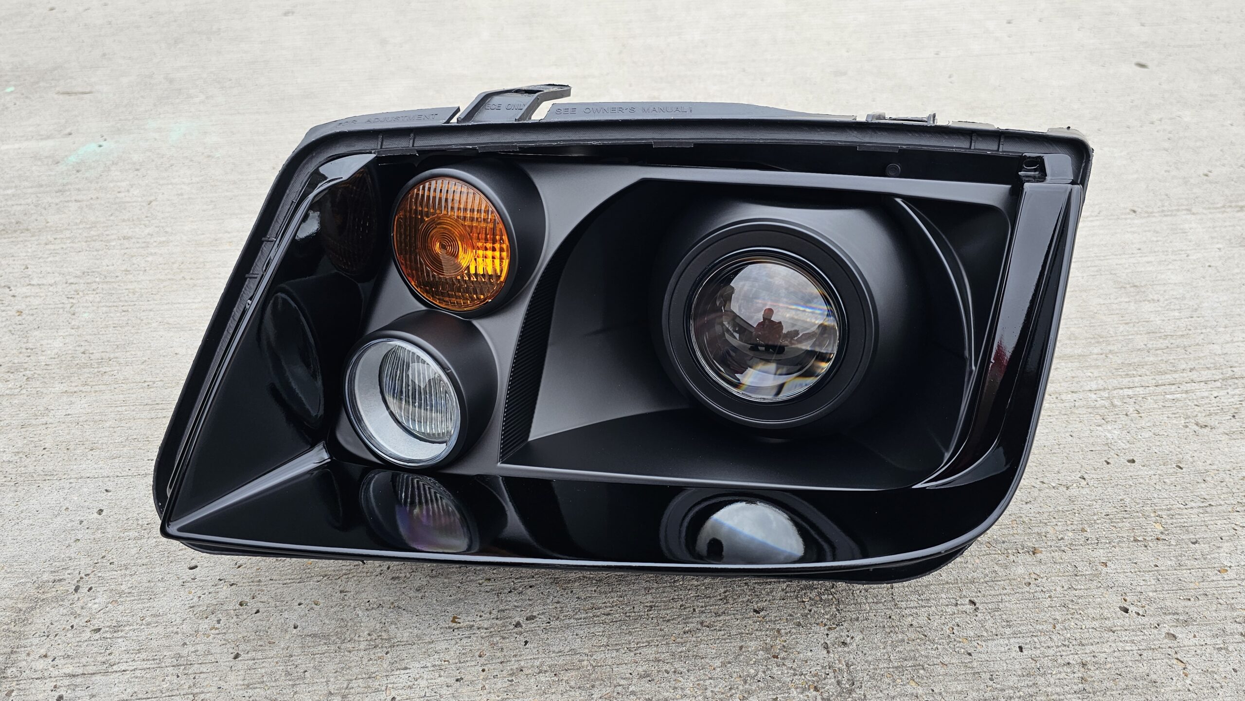 VXT Bi-LED “RETROFIT” Headlight Assemblies – Black - MK4 Jetta / Bora - (Built to Order) - Image 6